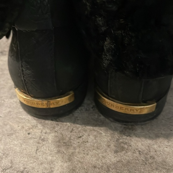 Burberry Black Leather Shearling Explorer Women's Snow Boots 37.5 - Picture 5 of 7